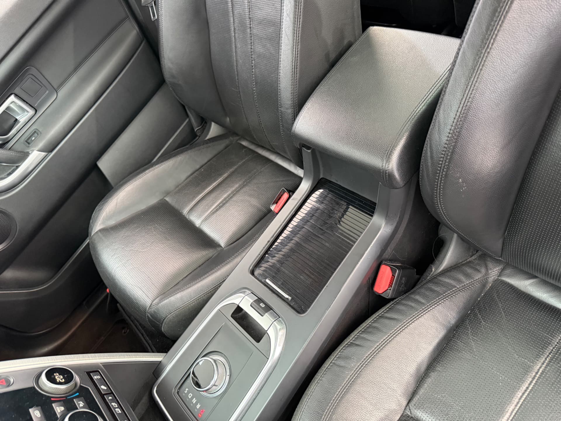 Land Rover Discovery Spt Sd4 Hse 7l 2016 miniatura 20