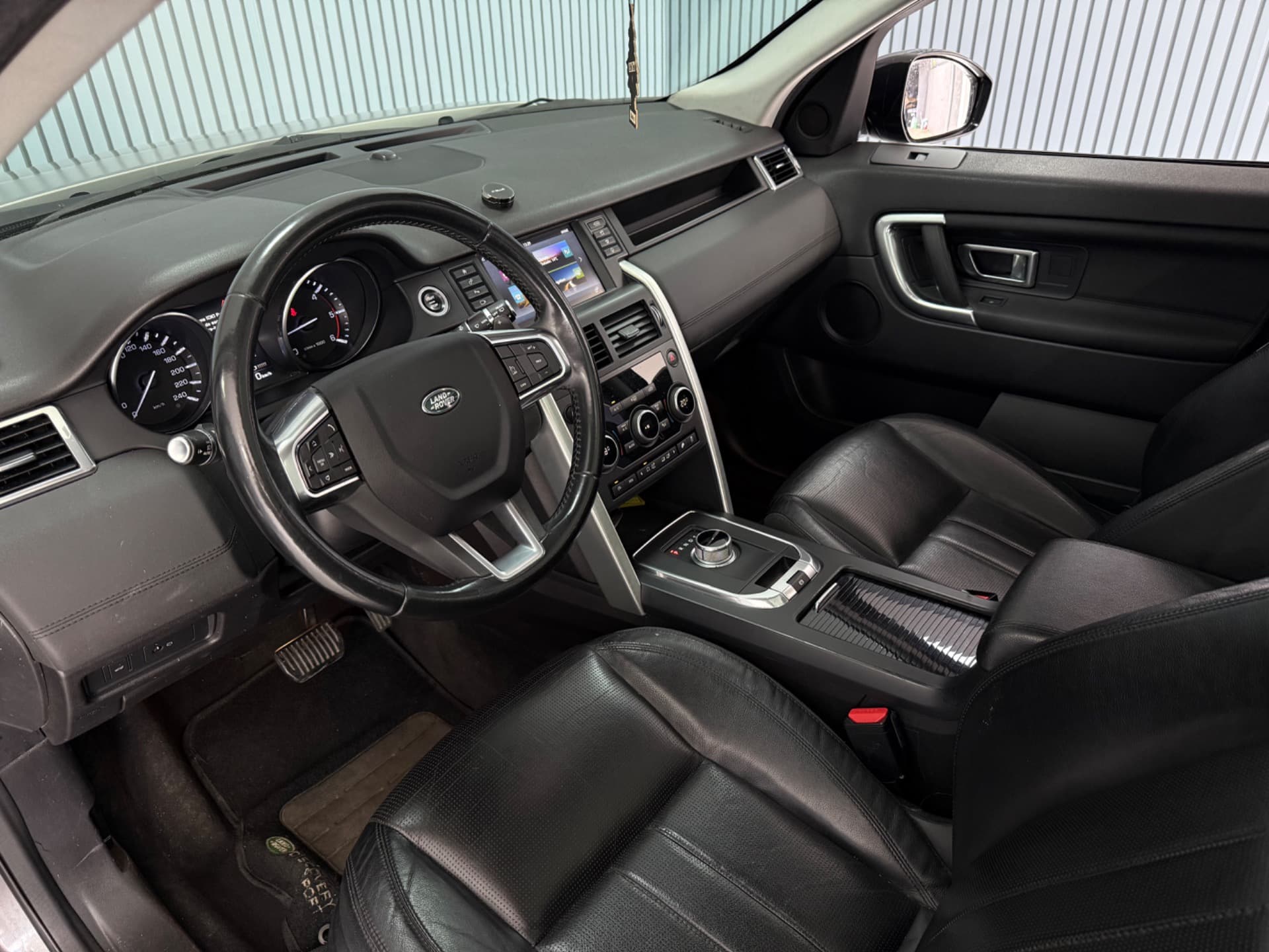 Land Rover Discovery Spt Sd4 Hse 7l 2016 miniatura 22