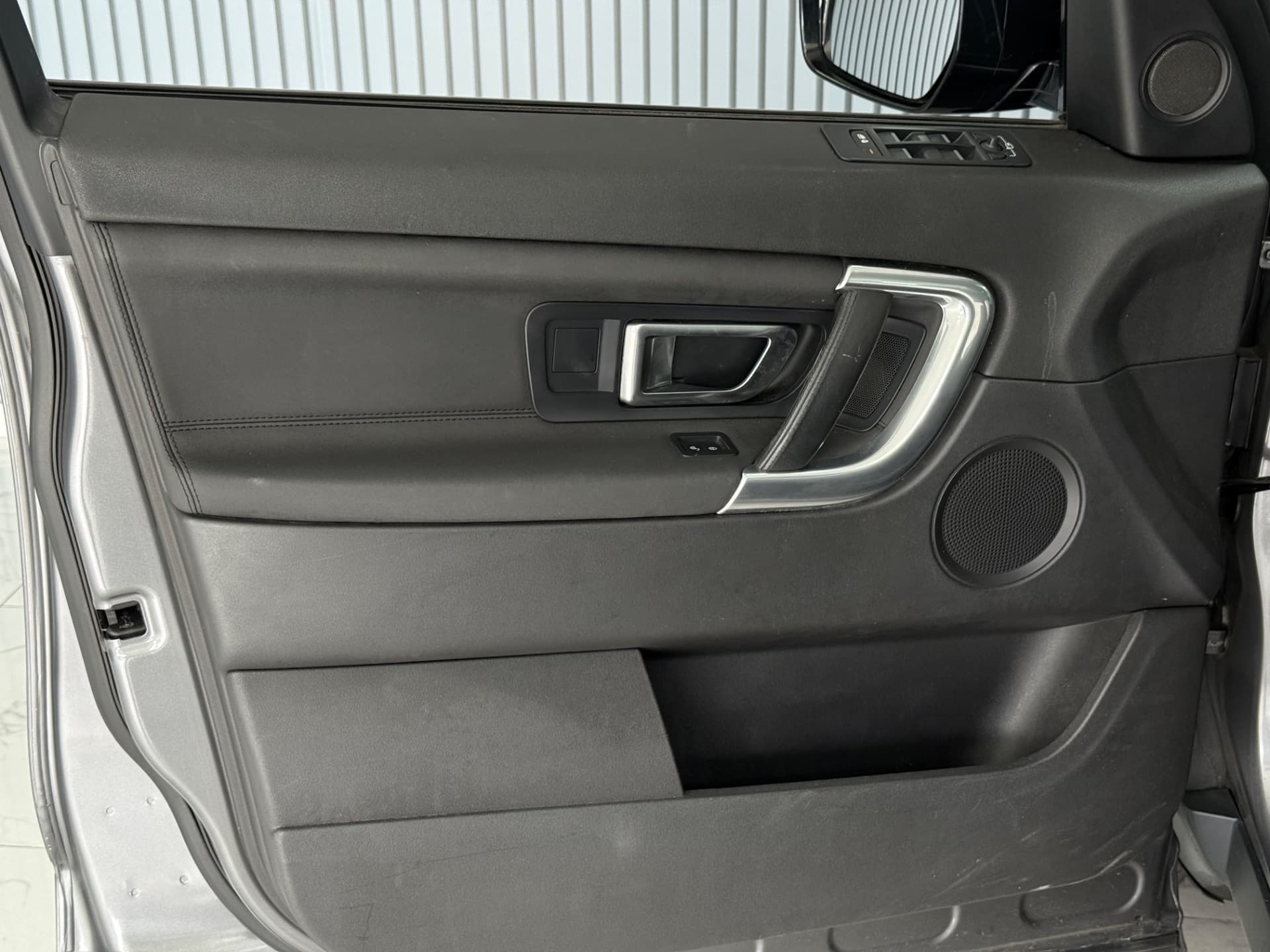 Land Rover Discovery Spt Sd4 Hse 7l 2016 miniatura 24