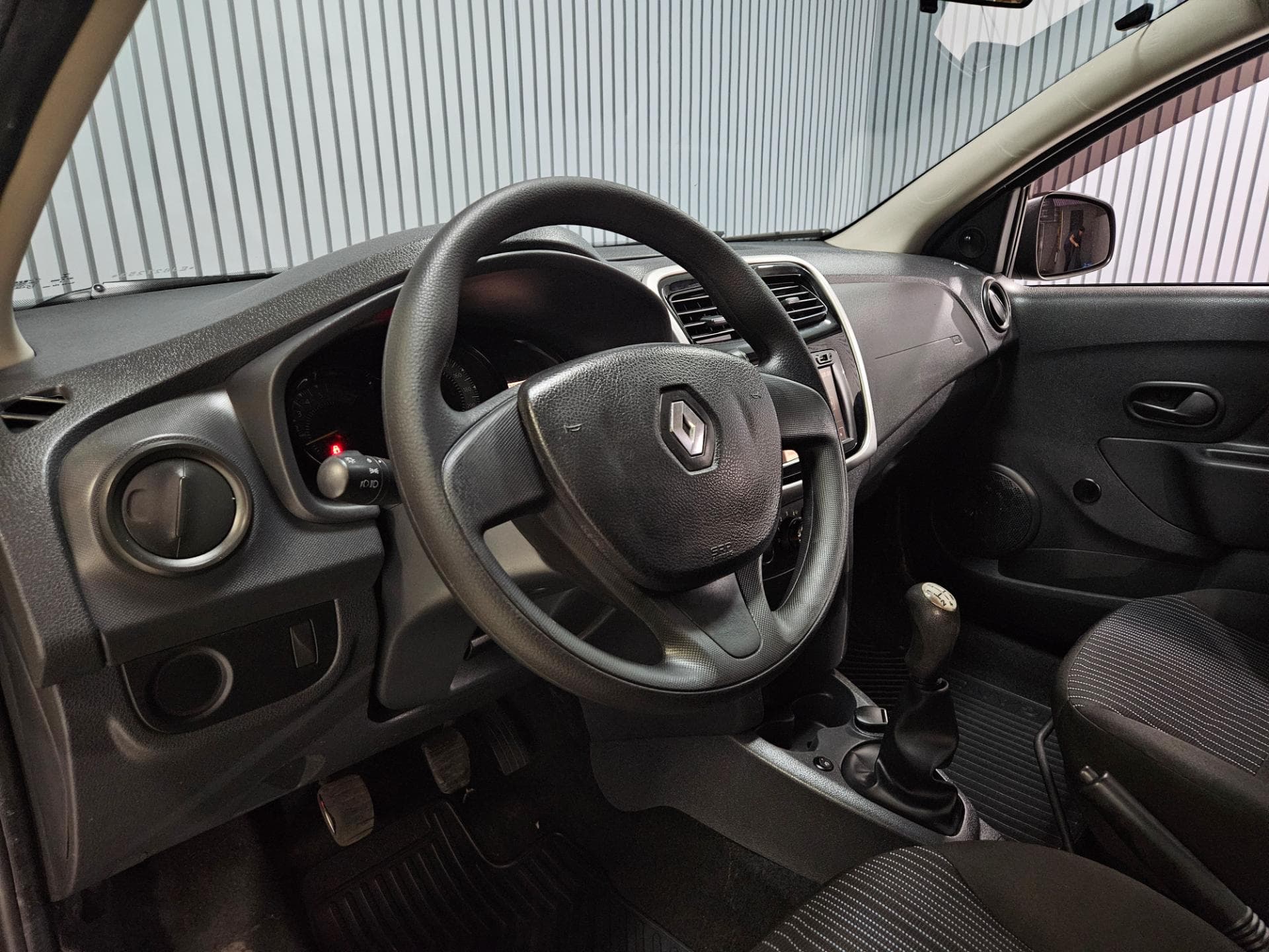 Renault Logan Auth 10 2014 miniatura 13