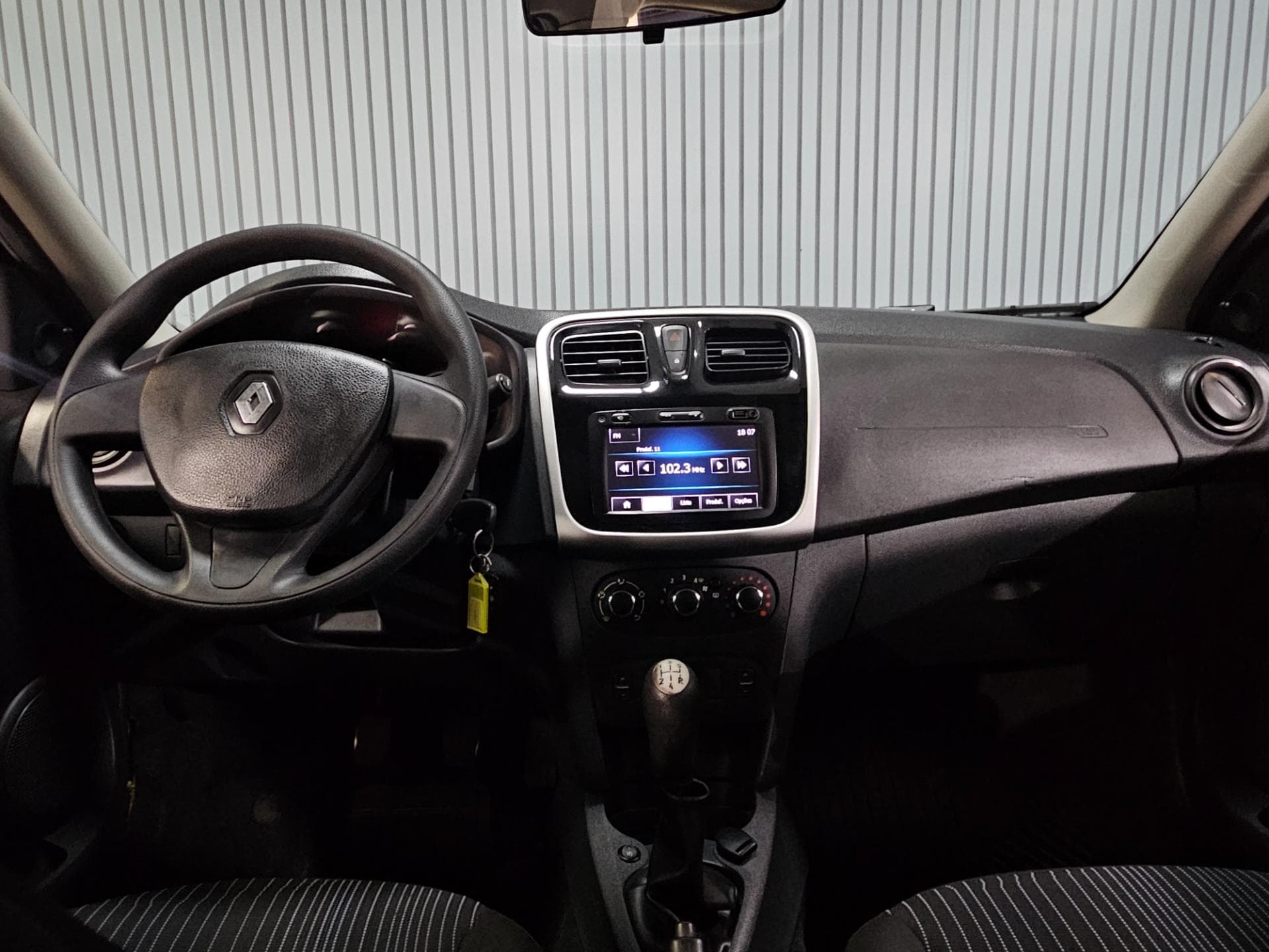 Renault Logan Auth 10 2014 miniatura 25