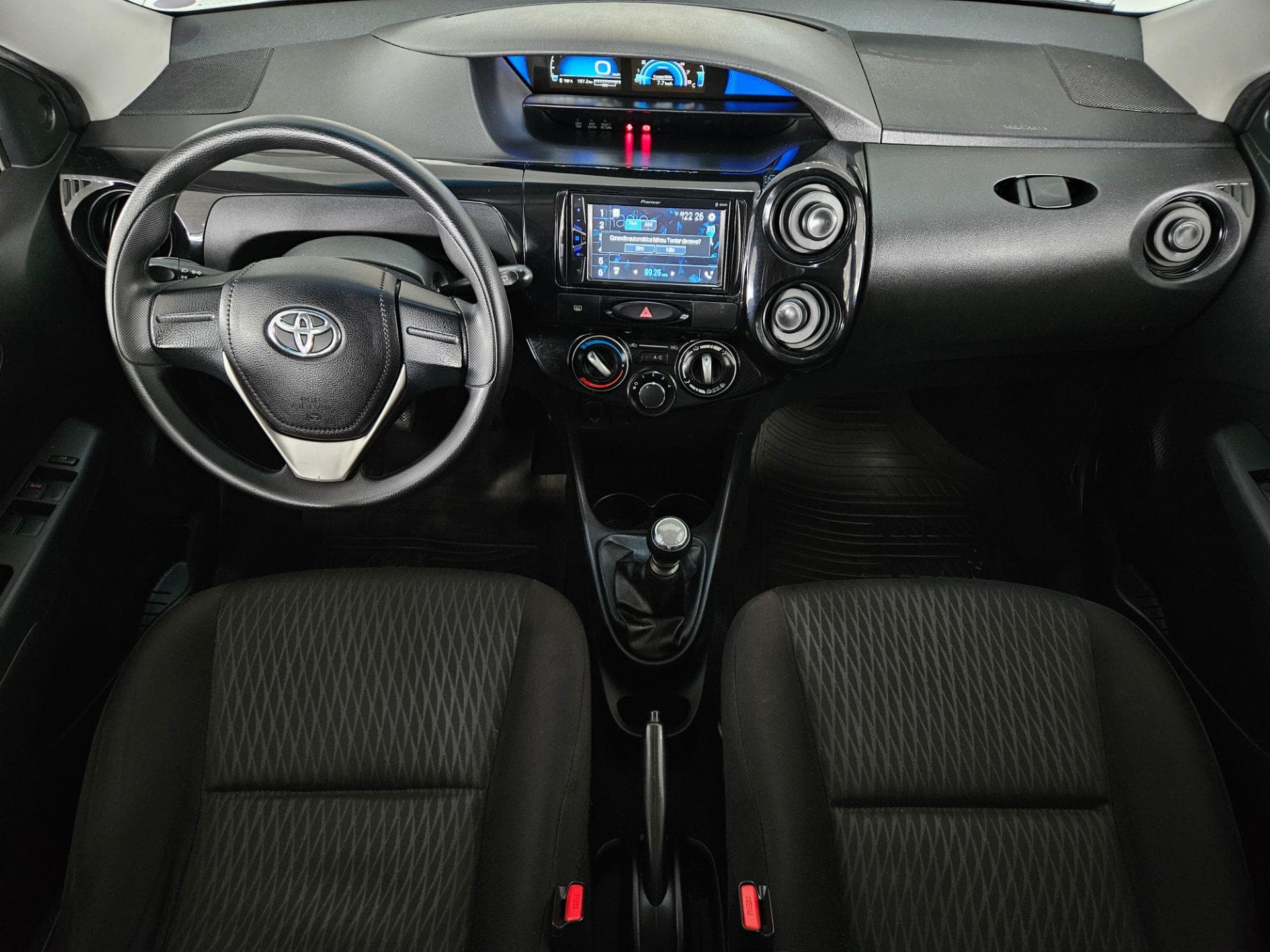 Toyota Etios 1.3 2017 miniatura 9