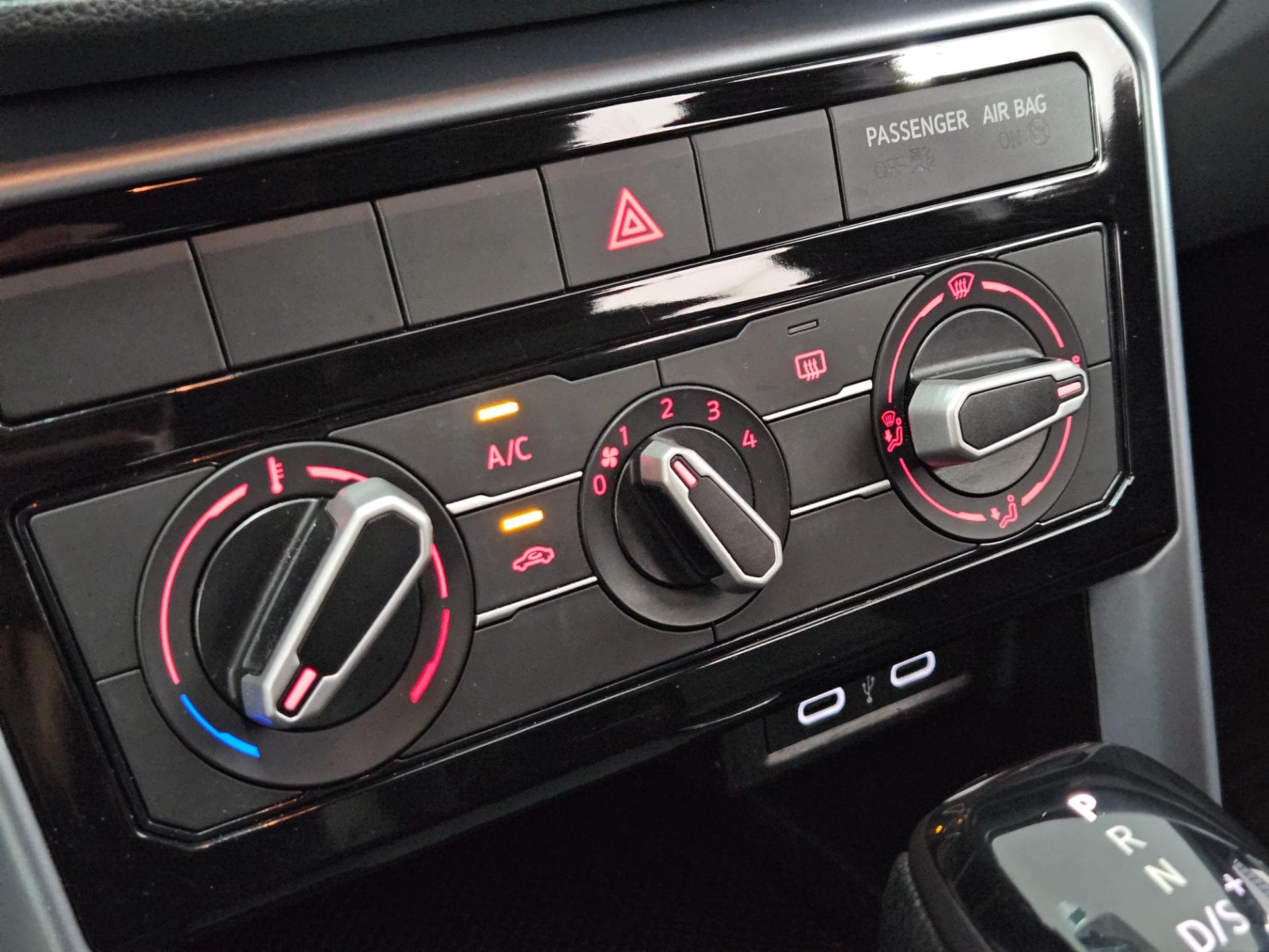 Volkswagen T-Cross Tsi 2024 miniatura 12