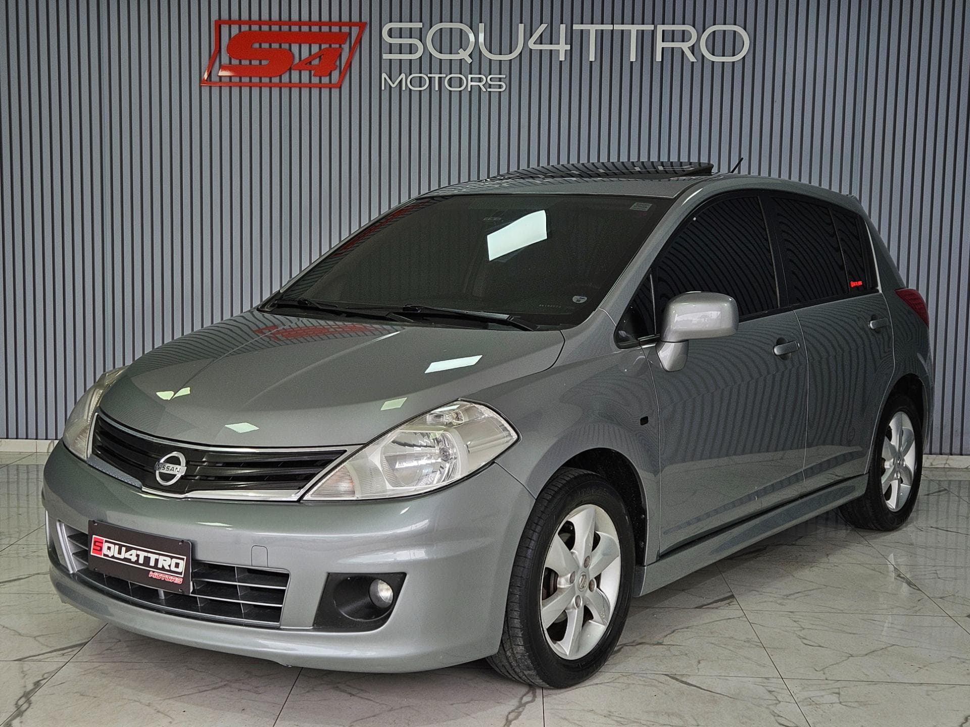 Nissan Nissan Tiida 18sl Flex 2013 foto 1