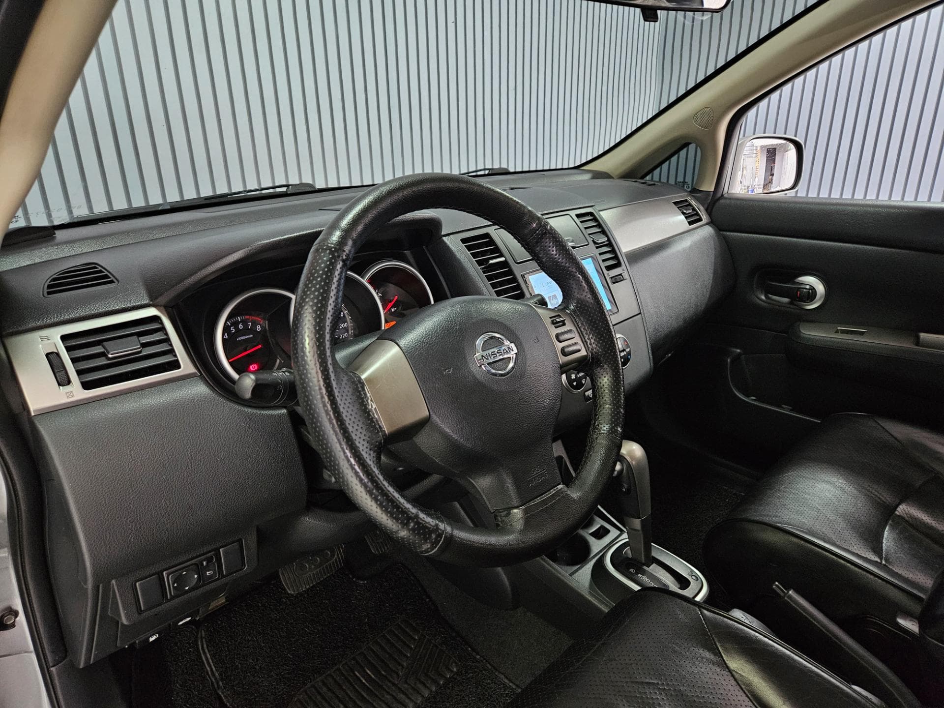 Nissan Nissan Tiida 18sl Flex 2013 miniatura 16