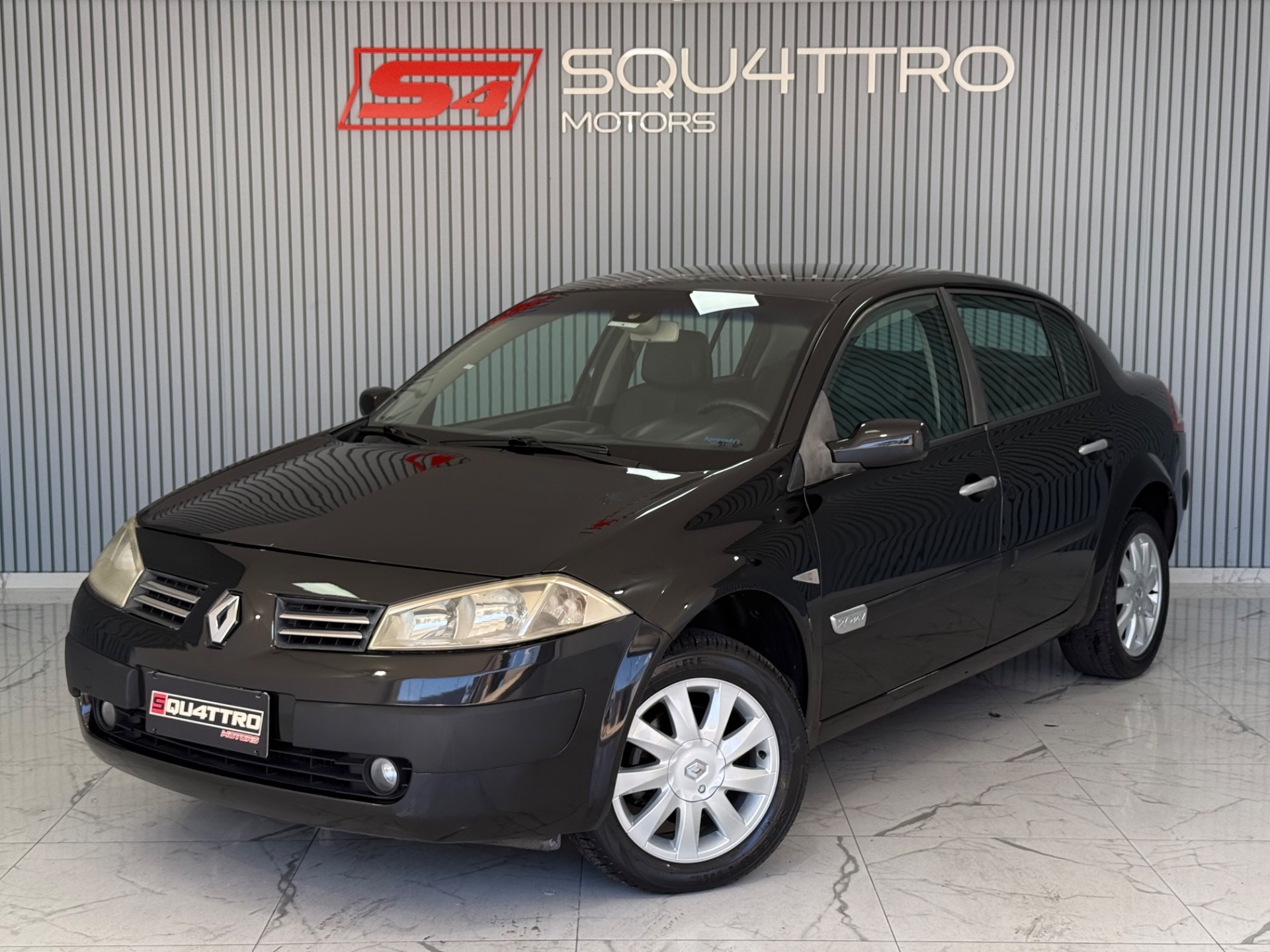 Renault Megane Sedan Dynamique 2.0 16v 4p 2011