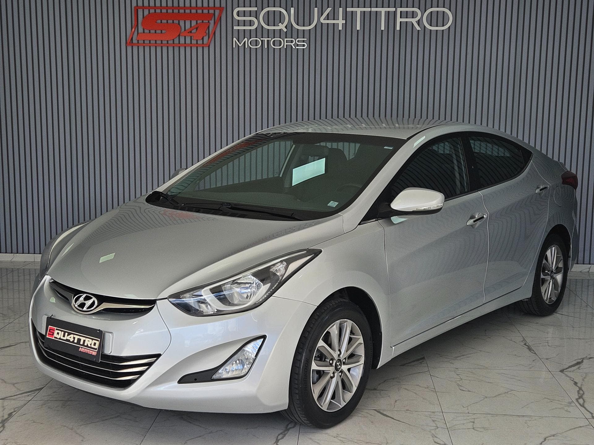 Hyundai Elantra 2016 foto 1